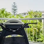 Heart Of Burleigh Holiday Villa - Perfect Location With Pools