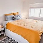Heart Of Burleigh Holiday Villa - Perfect Location With Pools