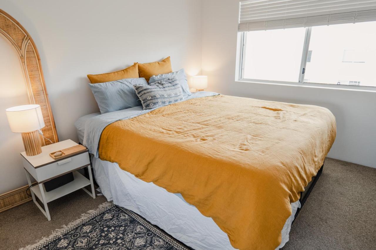 Heart Of Burleigh - Perfect Location With Pools Apartment Gold Coast