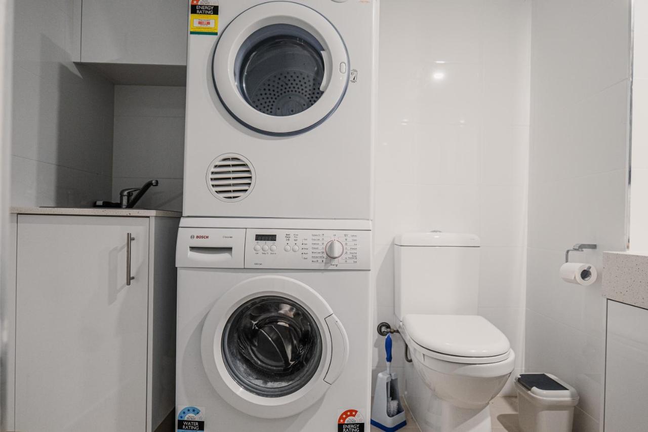 Apartment Heart Of Burleigh - Perfect Location With Pools Gold Coast