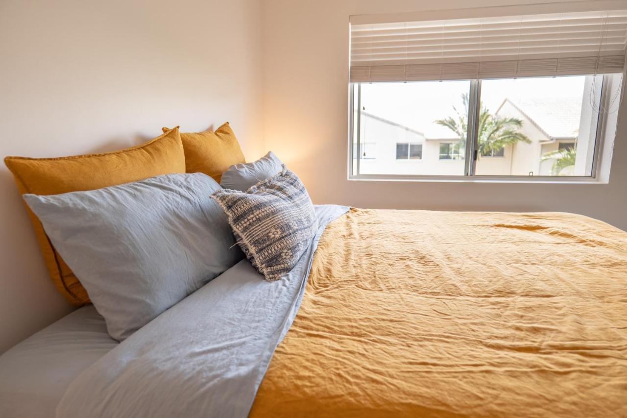 Heart Of Burleigh - Perfect Location With Pools Apartment Gold Coast