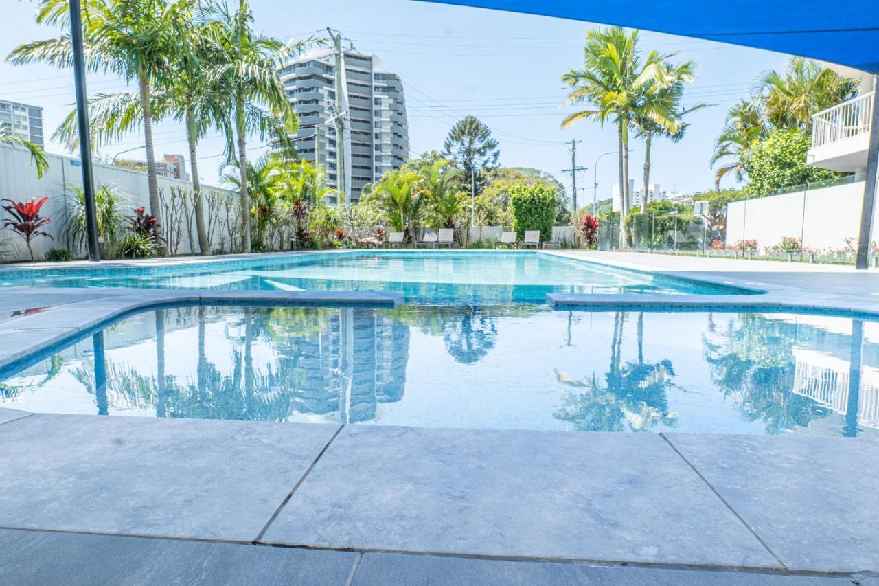 Heart Of Burleigh - Perfect Location With Pools Gold Coast