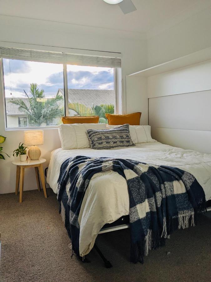 Apartment Heart Of Burleigh - Perfect Location With Pools Gold Coast